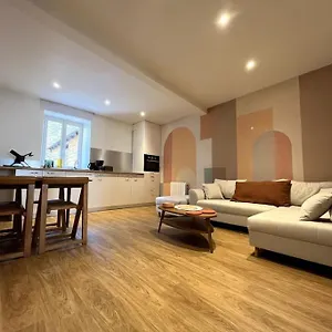  Appartement Elegant T2 Entierement Renove France